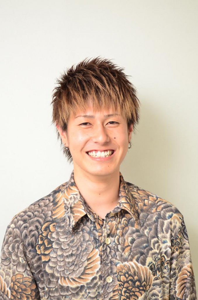 新しくスタッフ入りました！！心斎橋 男性専門 美容室 SEVEN